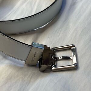 Calvin Klein Men’s XL Black and White Twist Reversible Leather Belt